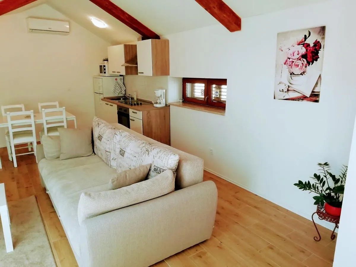 App E.N.A. Apartment Umag 0*,  Croatia